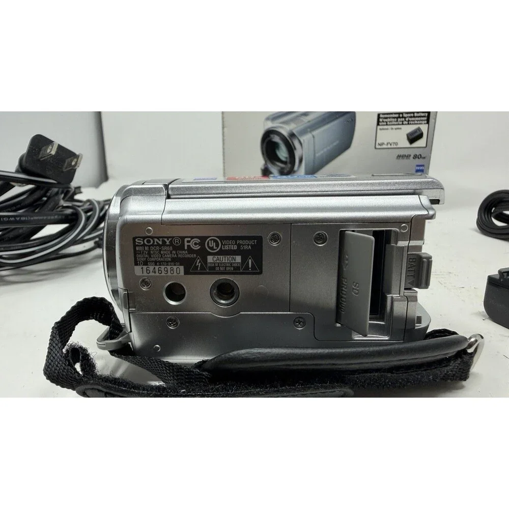 Sony Handycam DCR-SR68 80GB HDD Camcorder Bundle Tested Working